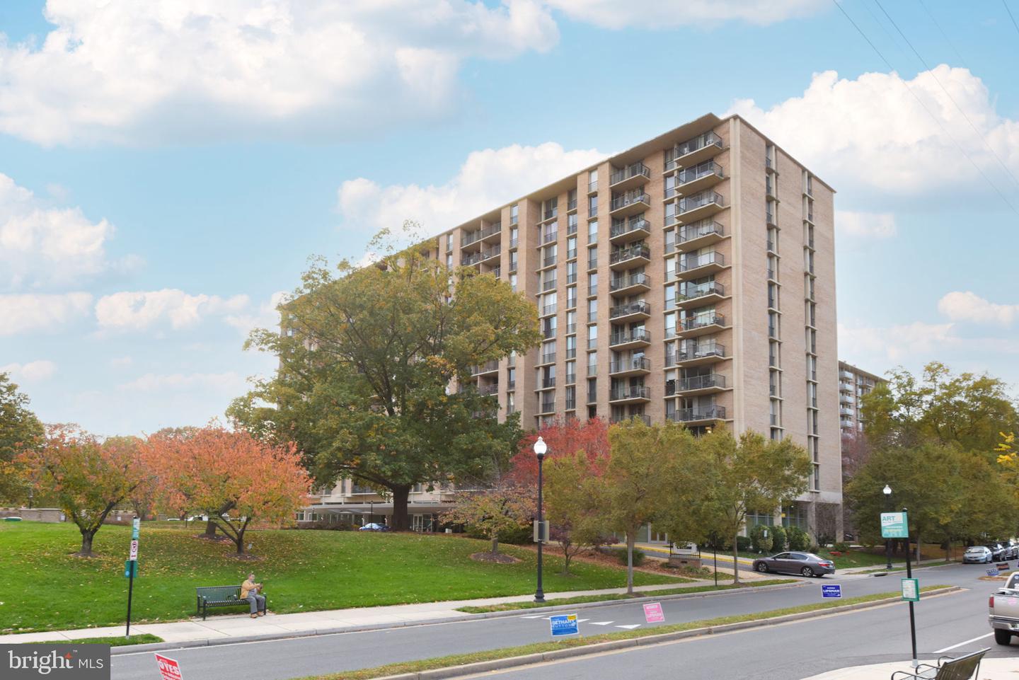 4600 S FOUR MILE RUN DR S #139, ARLINGTON, Virginia 22204, 1 Bedroom Bedrooms, ,1 BathroomBathrooms,Residential,For sale,4600 S FOUR MILE RUN DR S #139,VAAR2061230 MLS # VAAR2061230