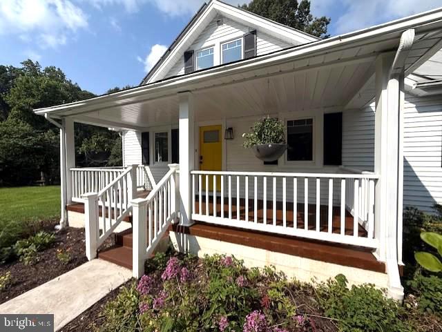 12377 HENDERSON RD, CLIFTON, Virginia 20124, 4 Bedrooms Bedrooms, ,2 BathroomsBathrooms,Residential,For sale,12377 HENDERSON RD,VAFX2256980 MLS # VAFX2256980
