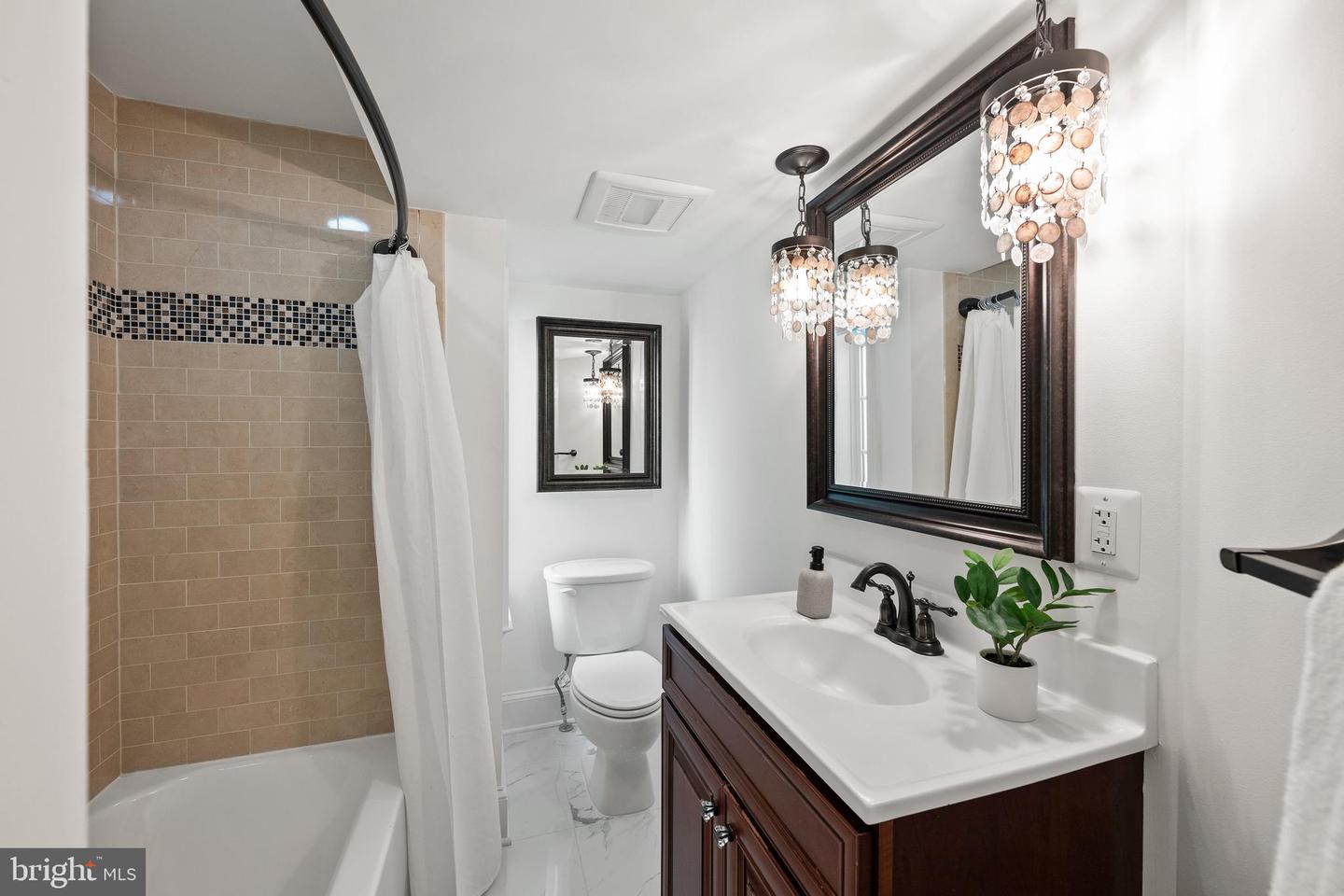 535 6TH ST SE, WASHINGTON, District Of Columbia 20003, 4 Bedrooms Bedrooms, ,3 BathroomsBathrooms,Residential,For sale,535 6TH ST SE,DCDC2211690 MLS # DCDC2211690