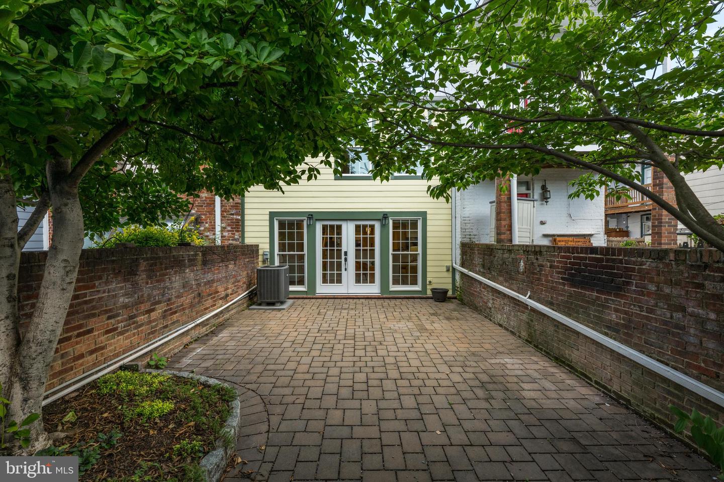 535 6TH ST SE, WASHINGTON, District Of Columbia 20003, 4 Bedrooms Bedrooms, ,3 BathroomsBathrooms,Residential,For sale,535 6TH ST SE,DCDC2211690 MLS # DCDC2211690