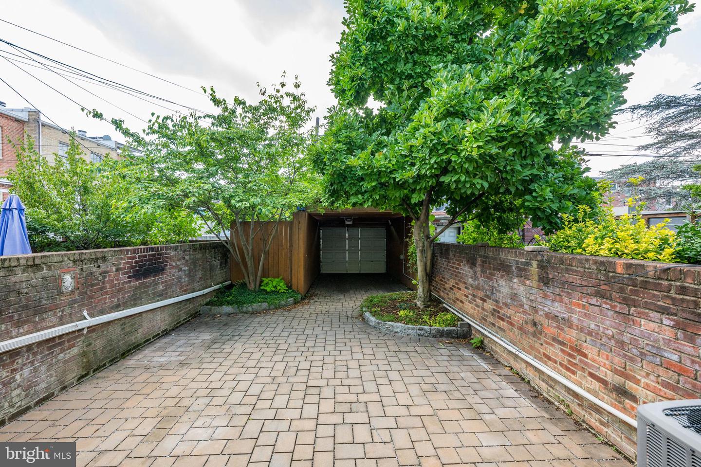 535 6TH ST SE, WASHINGTON, District Of Columbia 20003, 4 Bedrooms Bedrooms, ,3 BathroomsBathrooms,Residential,For sale,535 6TH ST SE,DCDC2211690 MLS # DCDC2211690