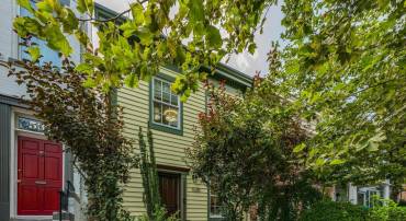 535 6TH ST SE, WASHINGTON, District Of Columbia 20003, 4 Bedrooms Bedrooms, ,3 BathroomsBathrooms,Residential,For sale,535 6TH ST SE,DCDC2211690 MLS # DCDC2211690