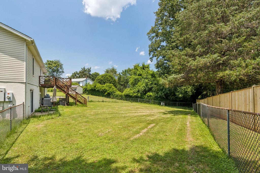 8126 BOTHA RD, WARRENTON, Virginia 20186, 4 Bedrooms Bedrooms, ,3 BathroomsBathrooms,Residential,8126 BOTHA RD,VAFQ2017660 MLS # VAFQ2017660