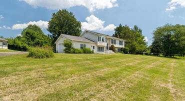 8126 BOTHA RD, WARRENTON, Virginia 20186, 4 Bedrooms Bedrooms, ,3 BathroomsBathrooms,Residential,8126 BOTHA RD,VAFQ2017660 MLS # VAFQ2017660