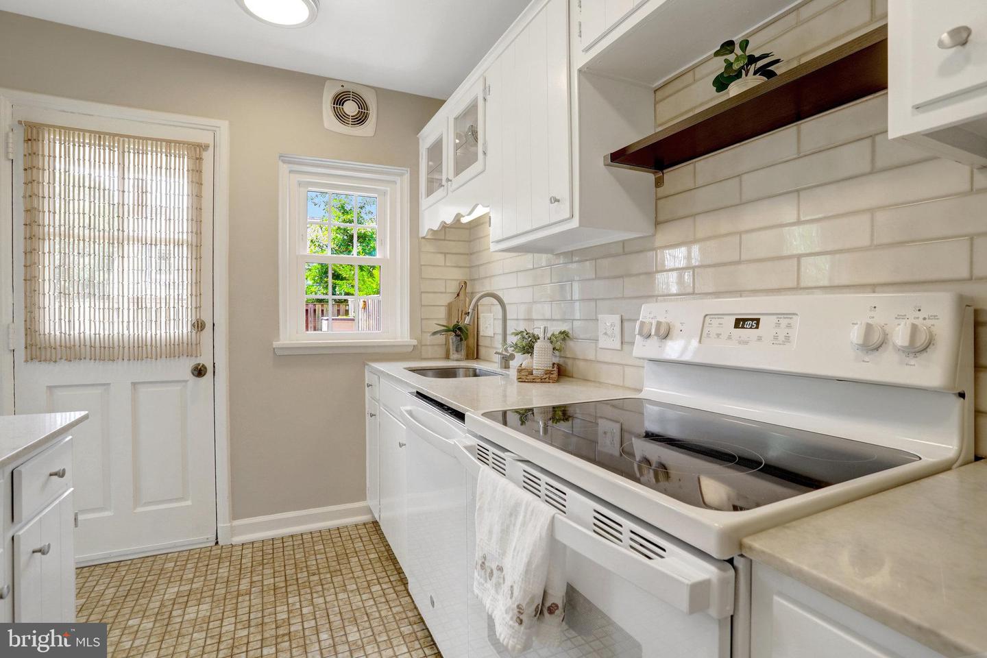 4600 34TH ST S, ARLINGTON, Virginia 22206, 1 Bedroom Bedrooms, ,2 BathroomsBathrooms,Residential,For sale,4600 34TH ST S,VAAR2061284 MLS # VAAR2061284