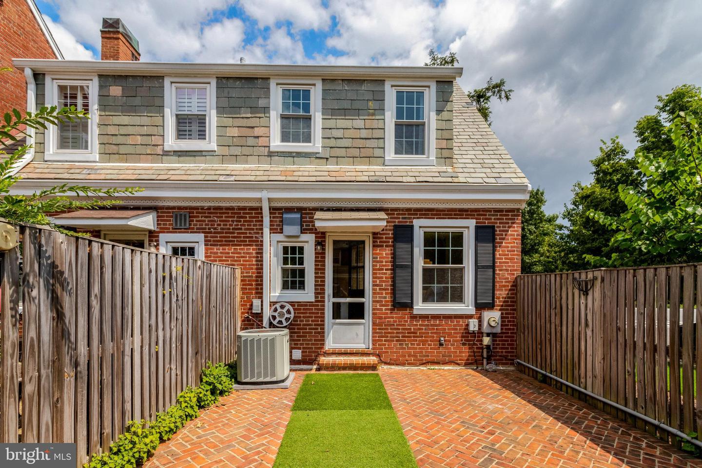 4600 34TH ST S, ARLINGTON, Virginia 22206, 1 Bedroom Bedrooms, ,2 BathroomsBathrooms,Residential,For sale,4600 34TH ST S,VAAR2061284 MLS # VAAR2061284