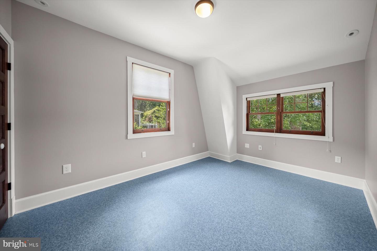 4215 LORCOM LN, ARLINGTON, Virginia 22207, 5 Bedrooms Bedrooms, ,5 BathroomsBathrooms,Residential,For sale,4215 LORCOM LN,VAAR2061296 MLS # VAAR2061296
