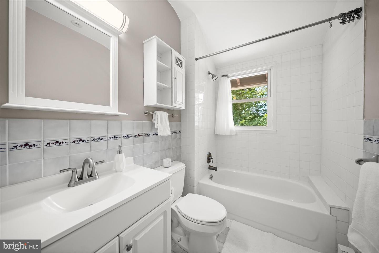 4215 LORCOM LN, ARLINGTON, Virginia 22207, 5 Bedrooms Bedrooms, ,5 BathroomsBathrooms,Residential,For sale,4215 LORCOM LN,VAAR2061296 MLS # VAAR2061296