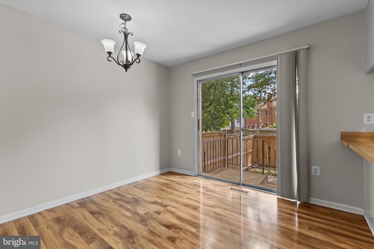 7885 CARLA COURT, SPRINGFIELD, Virginia 22153, 3 Bedrooms Bedrooms, ,2 BathroomsBathrooms,Residential,For sale,7885 CARLA COURT,VAFX2257246 MLS # VAFX2257246
