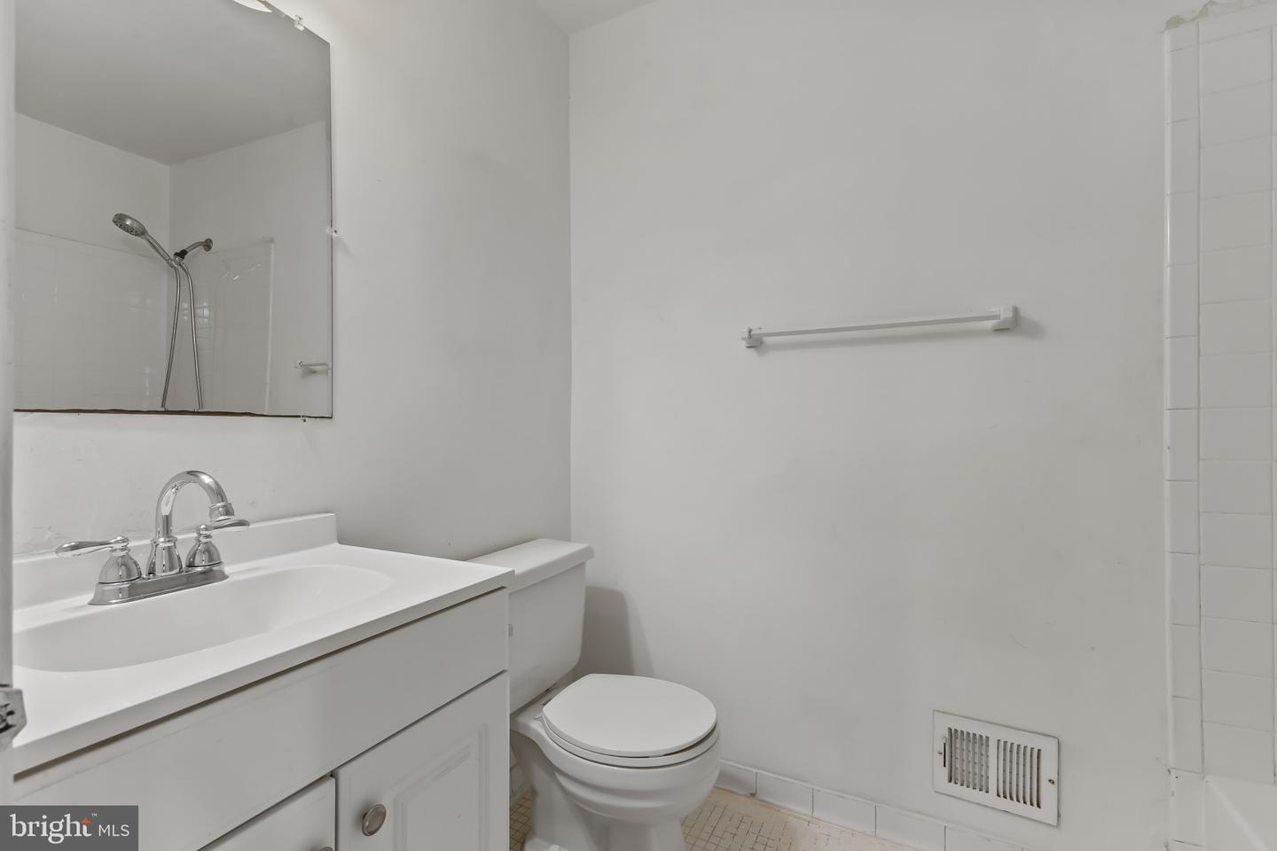7885 CARLA COURT, SPRINGFIELD, Virginia 22153, 3 Bedrooms Bedrooms, ,2 BathroomsBathrooms,Residential,For sale,7885 CARLA COURT,VAFX2257246 MLS # VAFX2257246