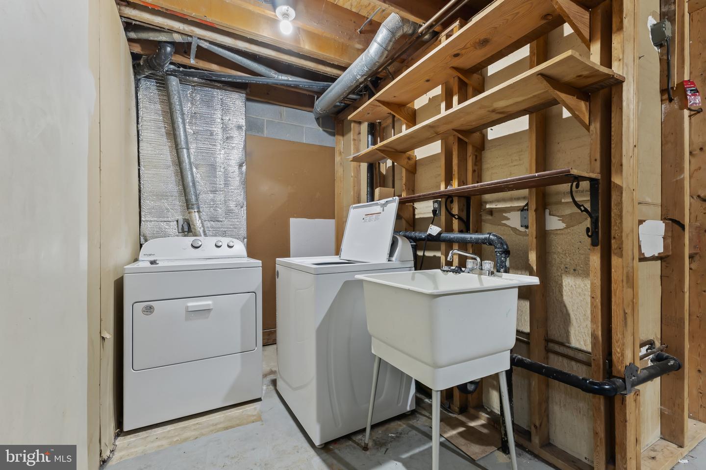 7885 CARLA COURT, SPRINGFIELD, Virginia 22153, 3 Bedrooms Bedrooms, ,2 BathroomsBathrooms,Residential,For sale,7885 CARLA COURT,VAFX2257246 MLS # VAFX2257246