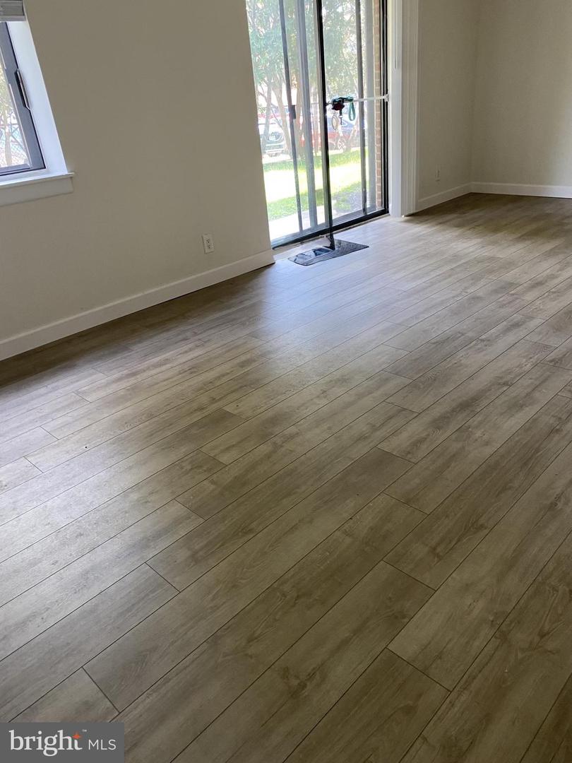 6220 EDSALL RD #101, ALEXANDRIA, Virginia 22312, 2 Bedrooms Bedrooms, ,2 BathroomsBathrooms,Residential,For sale,6220 EDSALL RD #101,VAAX2047804 MLS # VAAX2047804