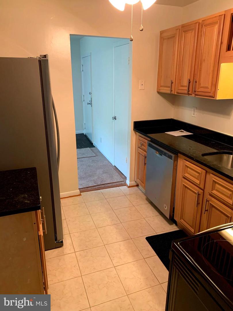 6220 EDSALL RD #101, ALEXANDRIA, Virginia 22312, 2 Bedrooms Bedrooms, ,2 BathroomsBathrooms,Residential,For sale,6220 EDSALL RD #101,VAAX2047804 MLS # VAAX2047804