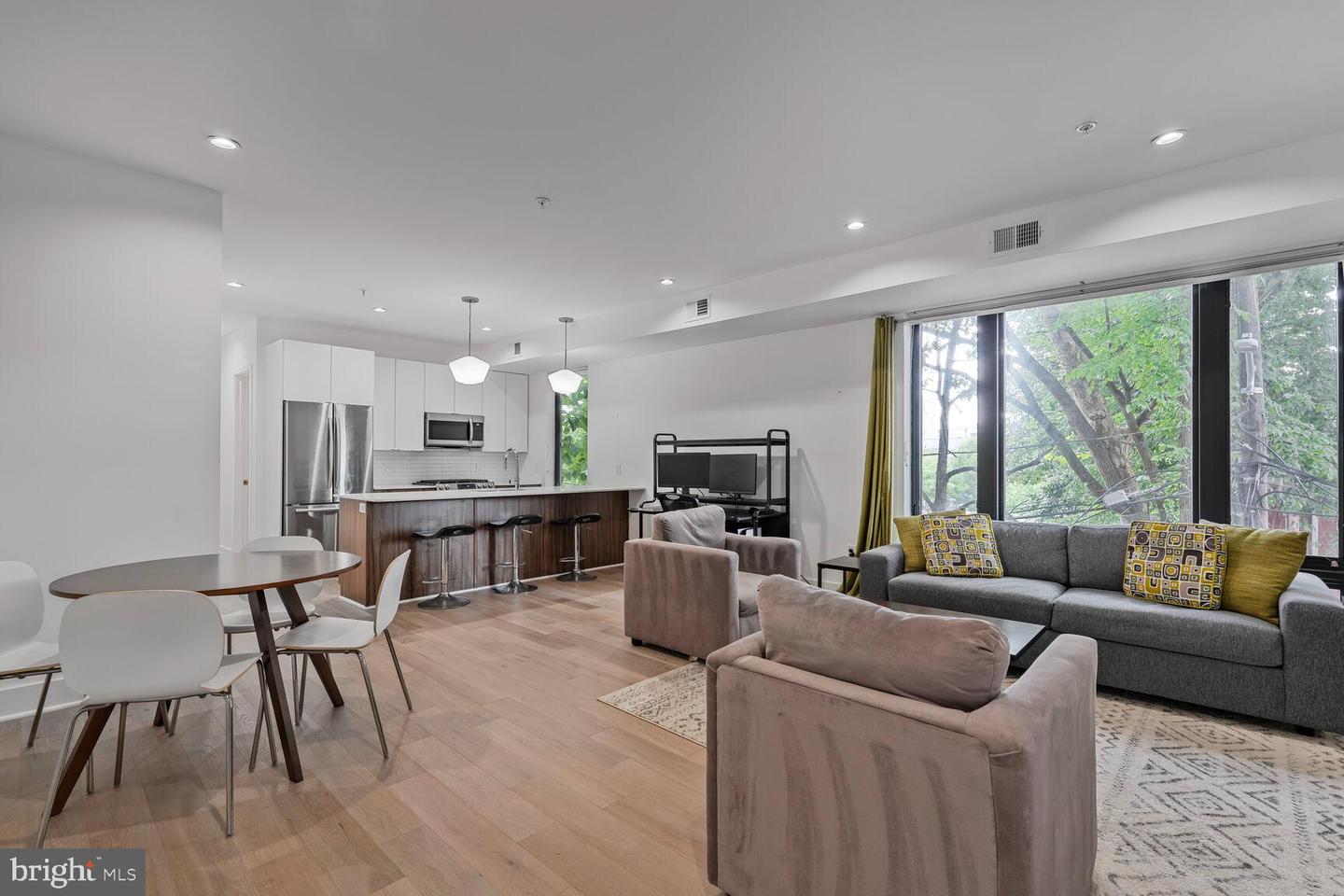 826 UPSHUR ST NW #6, WASHINGTON, District Of Columbia 20011, 2 Bedrooms Bedrooms, ,2 BathroomsBathrooms,Residential,For sale,826 UPSHUR ST NW #6,DCDC2211836 MLS # DCDC2211836
