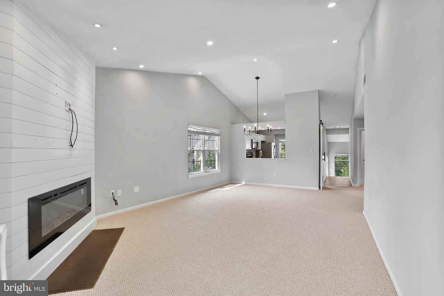 2867 YARLING CT #2867, FALLS CHURCH, Virginia 22042, 2 Bedrooms Bedrooms, ,1 BathroomBathrooms,Residential,For sale,2867 YARLING CT #2867,VAFX2257310 MLS # VAFX2257310