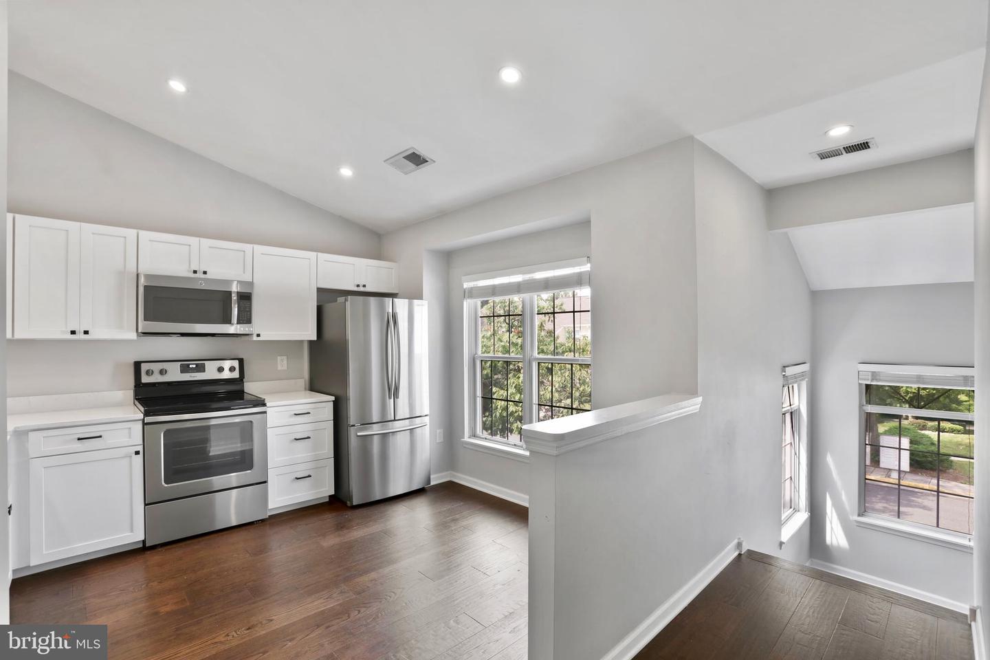 2867 YARLING CT #2867, FALLS CHURCH, Virginia 22042, 2 Bedrooms Bedrooms, ,1 BathroomBathrooms,Residential,For sale,2867 YARLING CT #2867,VAFX2257310 MLS # VAFX2257310