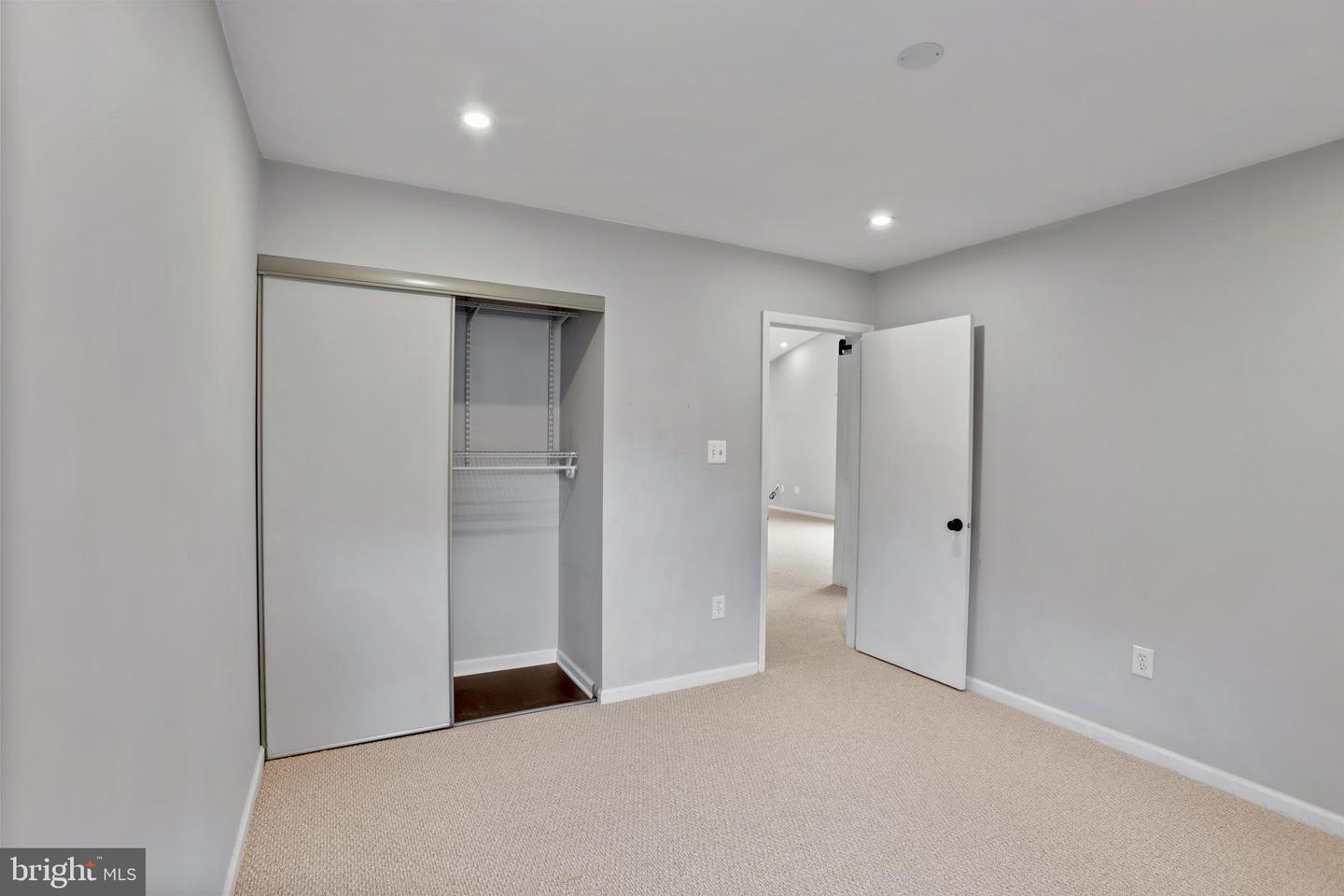 2867 YARLING CT #2867, FALLS CHURCH, Virginia 22042, 2 Bedrooms Bedrooms, ,1 BathroomBathrooms,Residential,For sale,2867 YARLING CT #2867,VAFX2257310 MLS # VAFX2257310
