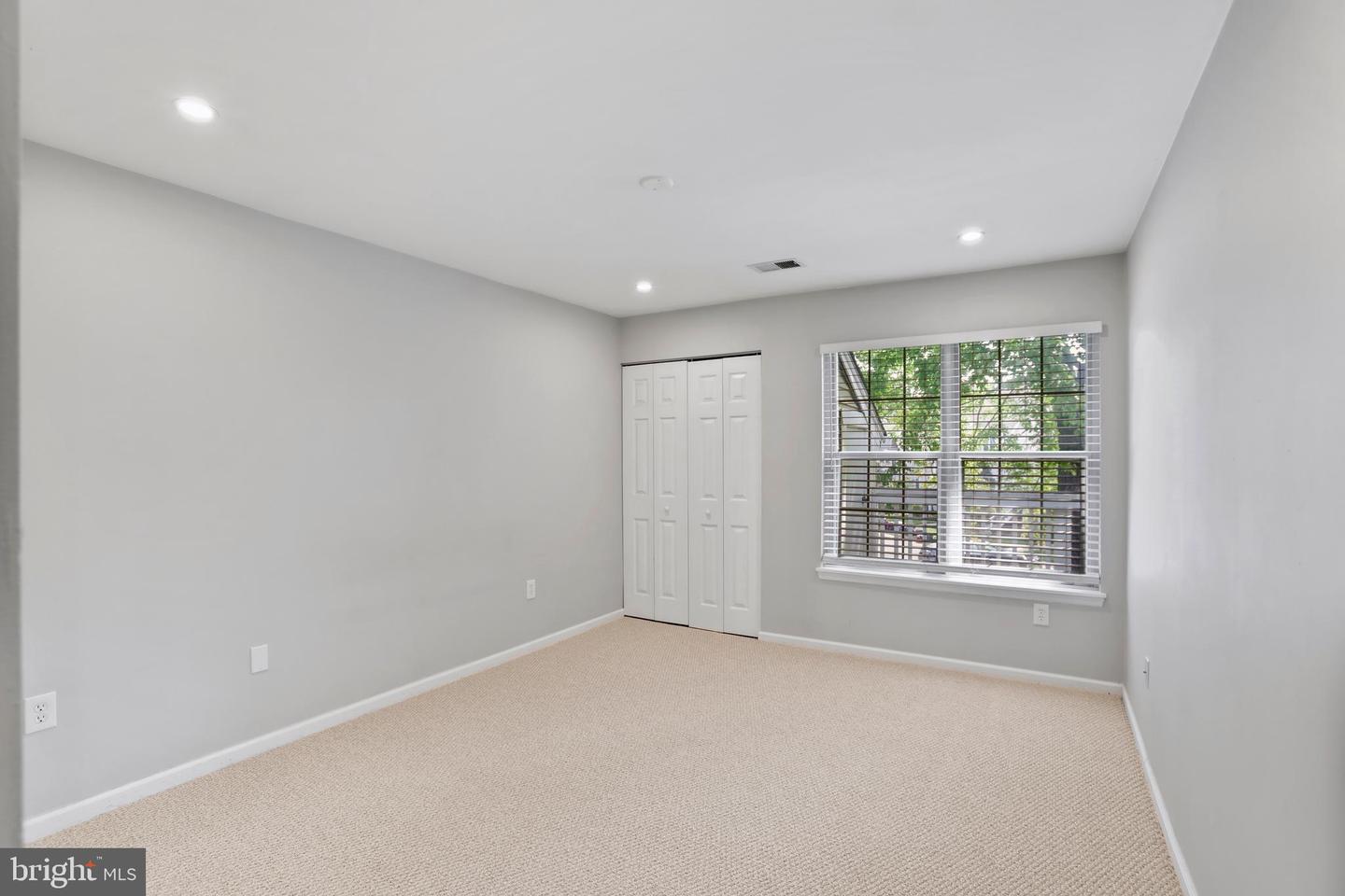 2867 YARLING CT #2867, FALLS CHURCH, Virginia 22042, 2 Bedrooms Bedrooms, ,1 BathroomBathrooms,Residential,For sale,2867 YARLING CT #2867,VAFX2257310 MLS # VAFX2257310
