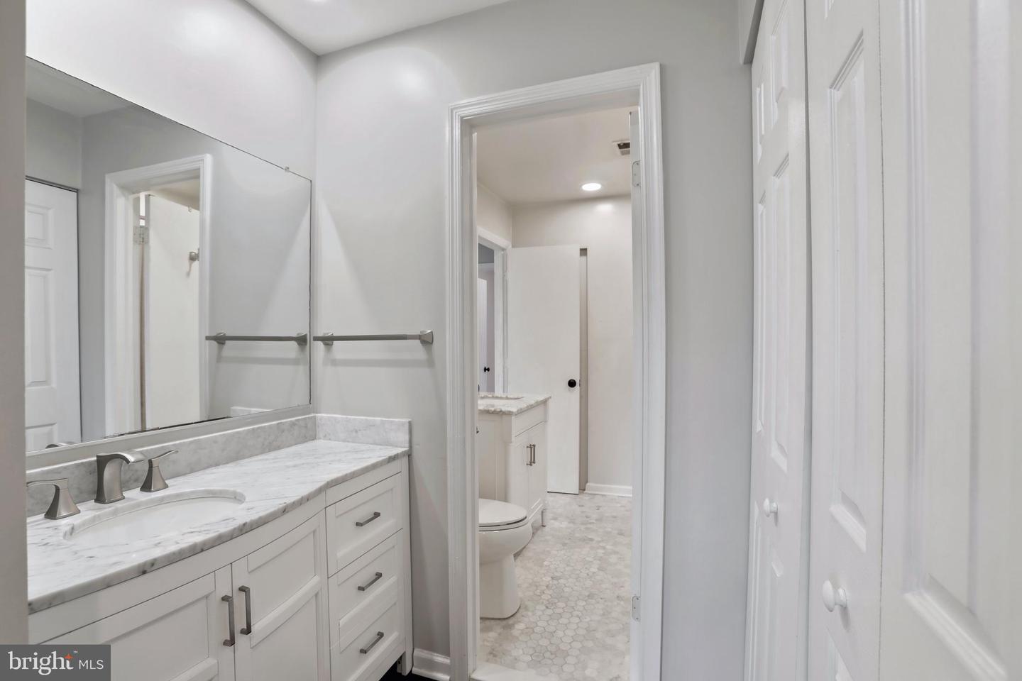 2867 YARLING CT #2867, FALLS CHURCH, Virginia 22042, 2 Bedrooms Bedrooms, ,1 BathroomBathrooms,Residential,For sale,2867 YARLING CT #2867,VAFX2257310 MLS # VAFX2257310