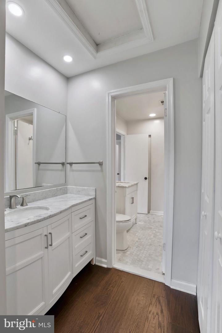 2867 YARLING CT #2867, FALLS CHURCH, Virginia 22042, 2 Bedrooms Bedrooms, ,1 BathroomBathrooms,Residential,For sale,2867 YARLING CT #2867,VAFX2257310 MLS # VAFX2257310