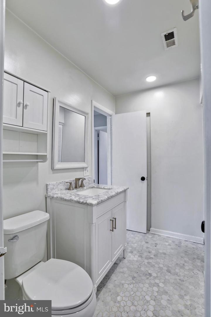 2867 YARLING CT #2867, FALLS CHURCH, Virginia 22042, 2 Bedrooms Bedrooms, ,1 BathroomBathrooms,Residential,For sale,2867 YARLING CT #2867,VAFX2257310 MLS # VAFX2257310