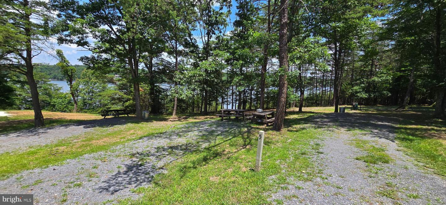 514 SLEIGH DR, CROSS JUNCTION, Virginia 22625, 4 Bedrooms Bedrooms, 12 Rooms Rooms,2 BathroomsBathrooms,Residential,For sale,514 SLEIGH DR,VAFV2035642 MLS # VAFV2035642