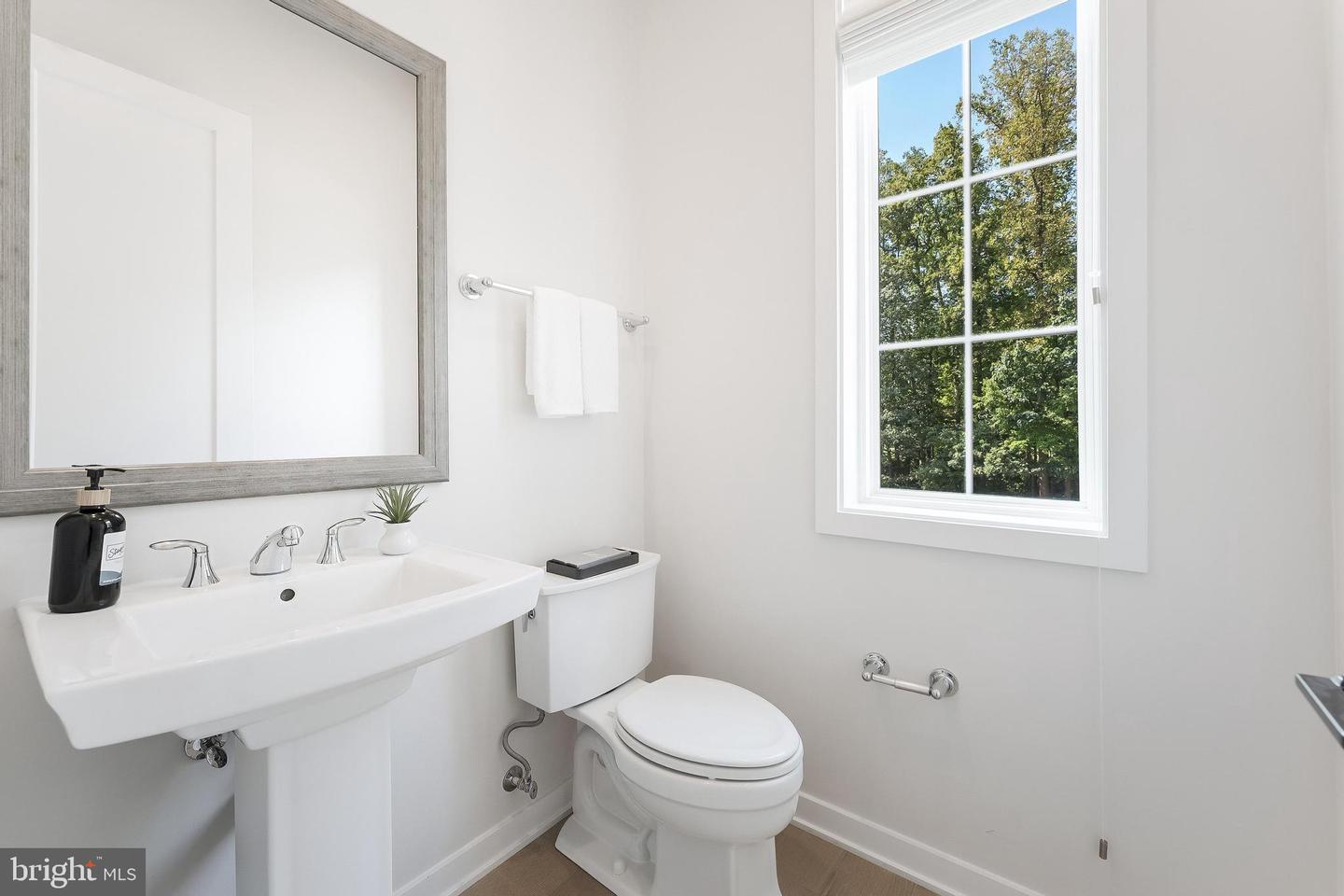 11748 SUNRISE VALLEY DR, RESTON, Virginia 20191, 3 Bedrooms Bedrooms, ,3 BathroomsBathrooms,Residential,For sale,11748 SUNRISE VALLEY DR,VAFX2257388 MLS # VAFX2257388
