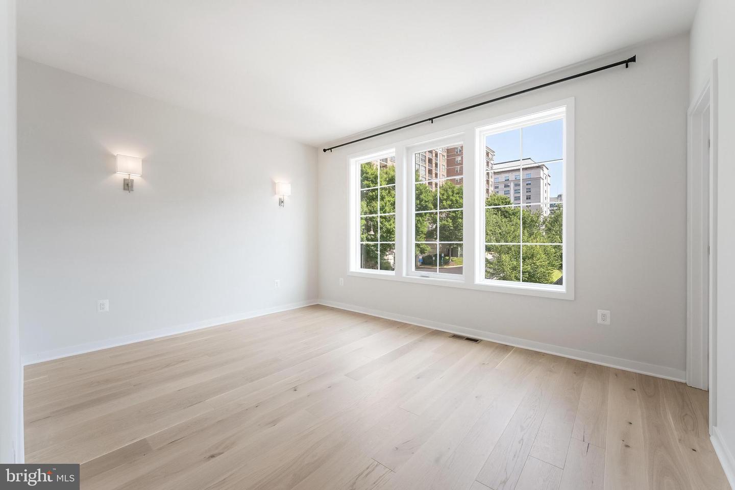 11748 SUNRISE VALLEY DR, RESTON, Virginia 20191, 3 Bedrooms Bedrooms, ,3 BathroomsBathrooms,Residential,For sale,11748 SUNRISE VALLEY DR,VAFX2257388 MLS # VAFX2257388