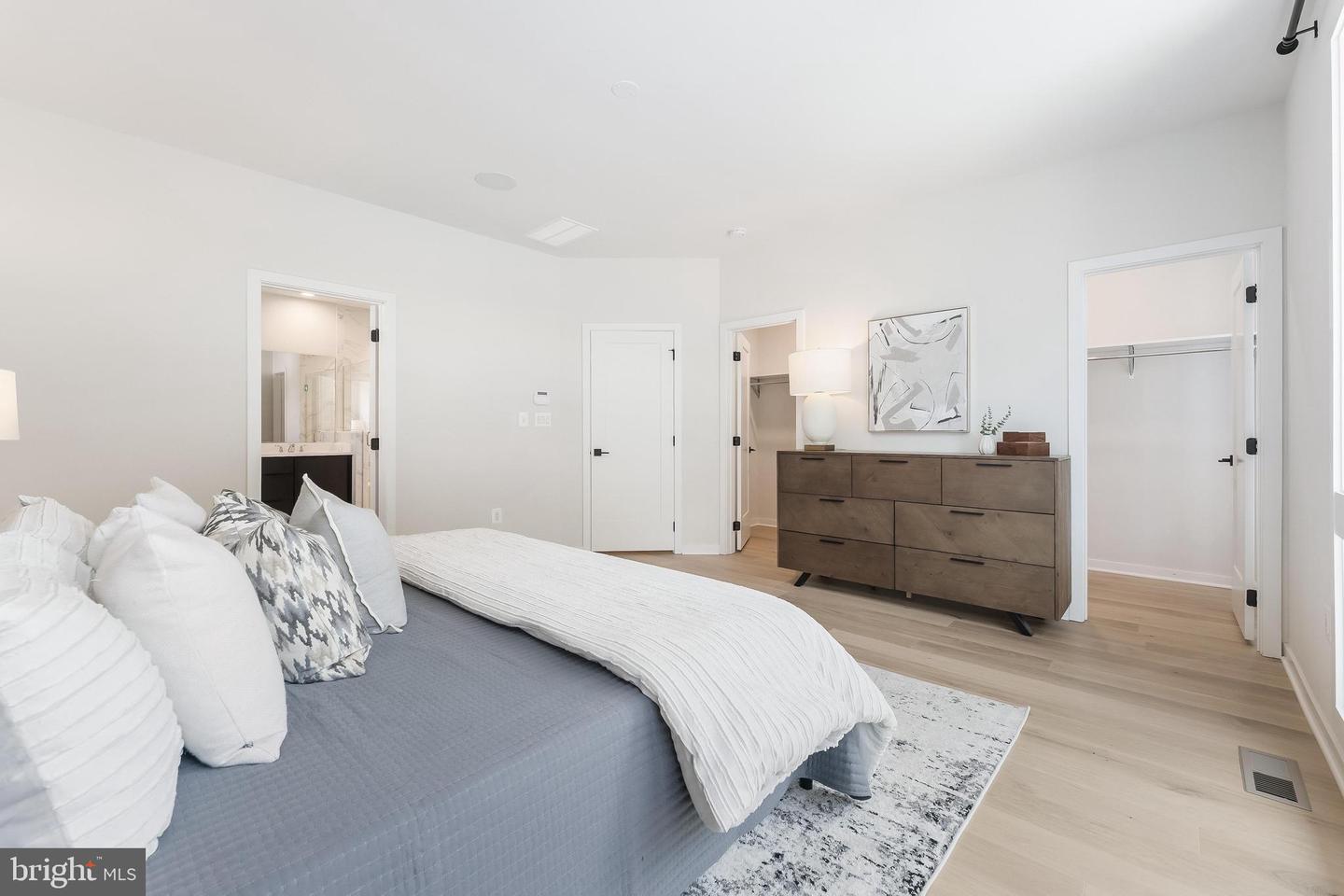 11748 SUNRISE VALLEY DR, RESTON, Virginia 20191, 3 Bedrooms Bedrooms, ,3 BathroomsBathrooms,Residential,For sale,11748 SUNRISE VALLEY DR,VAFX2257388 MLS # VAFX2257388