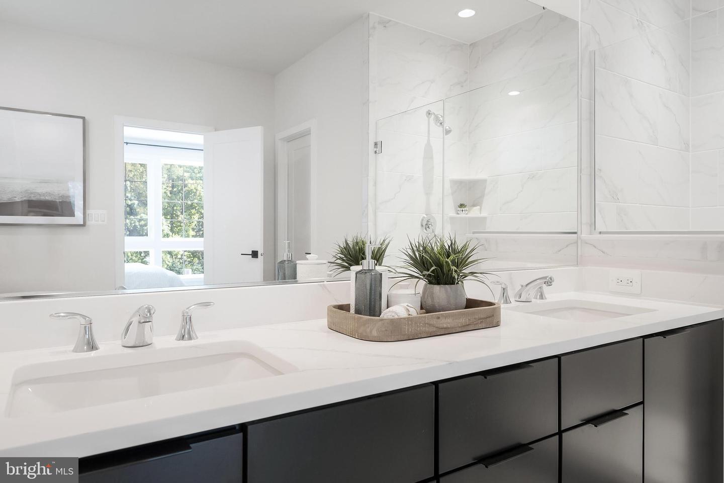 11748 SUNRISE VALLEY DR, RESTON, Virginia 20191, 3 Bedrooms Bedrooms, ,3 BathroomsBathrooms,Residential,For sale,11748 SUNRISE VALLEY DR,VAFX2257388 MLS # VAFX2257388
