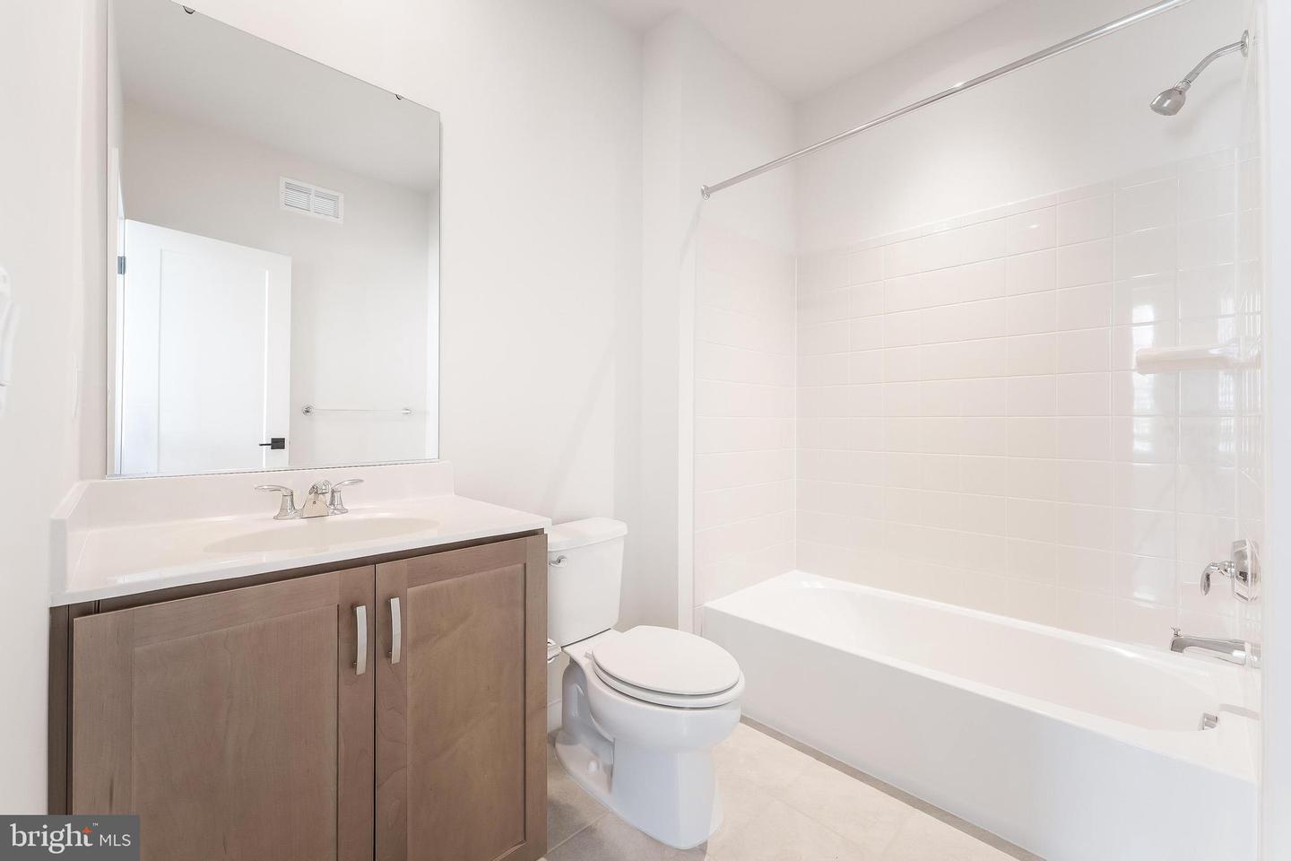 11748 SUNRISE VALLEY DR, RESTON, Virginia 20191, 3 Bedrooms Bedrooms, ,3 BathroomsBathrooms,Residential,For sale,11748 SUNRISE VALLEY DR,VAFX2257388 MLS # VAFX2257388