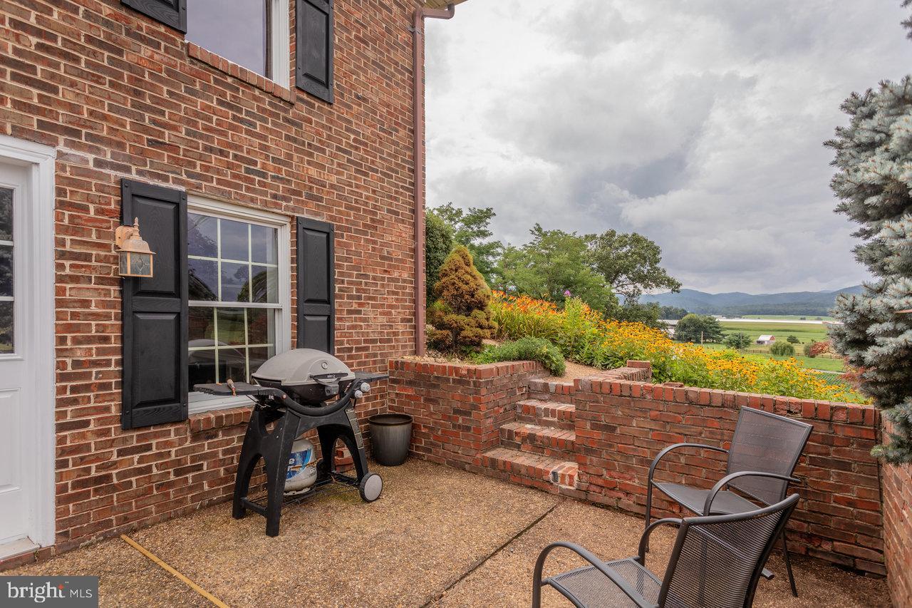 5566 BRIERY BRANCH RD, DAYTON, Virginia 22821, 3 Bedrooms Bedrooms, ,2 BathroomsBathrooms,Residential,For sale,5566 BRIERY BRANCH RD,VARO2002458 MLS # VARO2002458