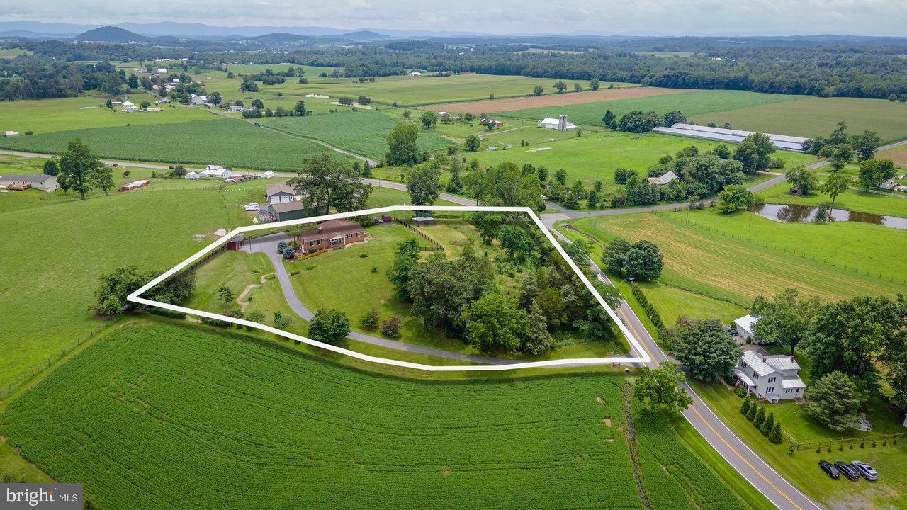 5566 BRIERY BRANCH RD, DAYTON, Virginia 22821, 3 Bedrooms Bedrooms, ,2 BathroomsBathrooms,Residential,For sale,5566 BRIERY BRANCH RD,VARO2002458 MLS # VARO2002458