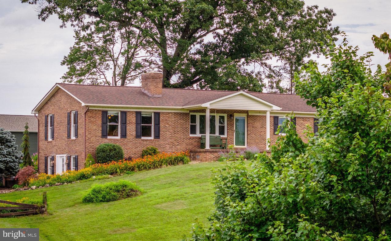 5566 BRIERY BRANCH RD, DAYTON, Virginia 22821, 3 Bedrooms Bedrooms, ,2 BathroomsBathrooms,Residential,For sale,5566 BRIERY BRANCH RD,VARO2002458 MLS # VARO2002458