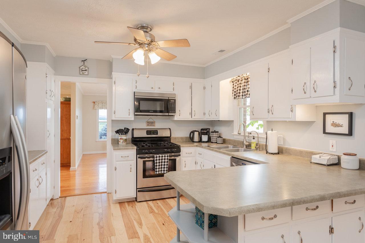 5566 BRIERY BRANCH RD, DAYTON, Virginia 22821, 3 Bedrooms Bedrooms, ,2 BathroomsBathrooms,Residential,For sale,5566 BRIERY BRANCH RD,VARO2002458 MLS # VARO2002458