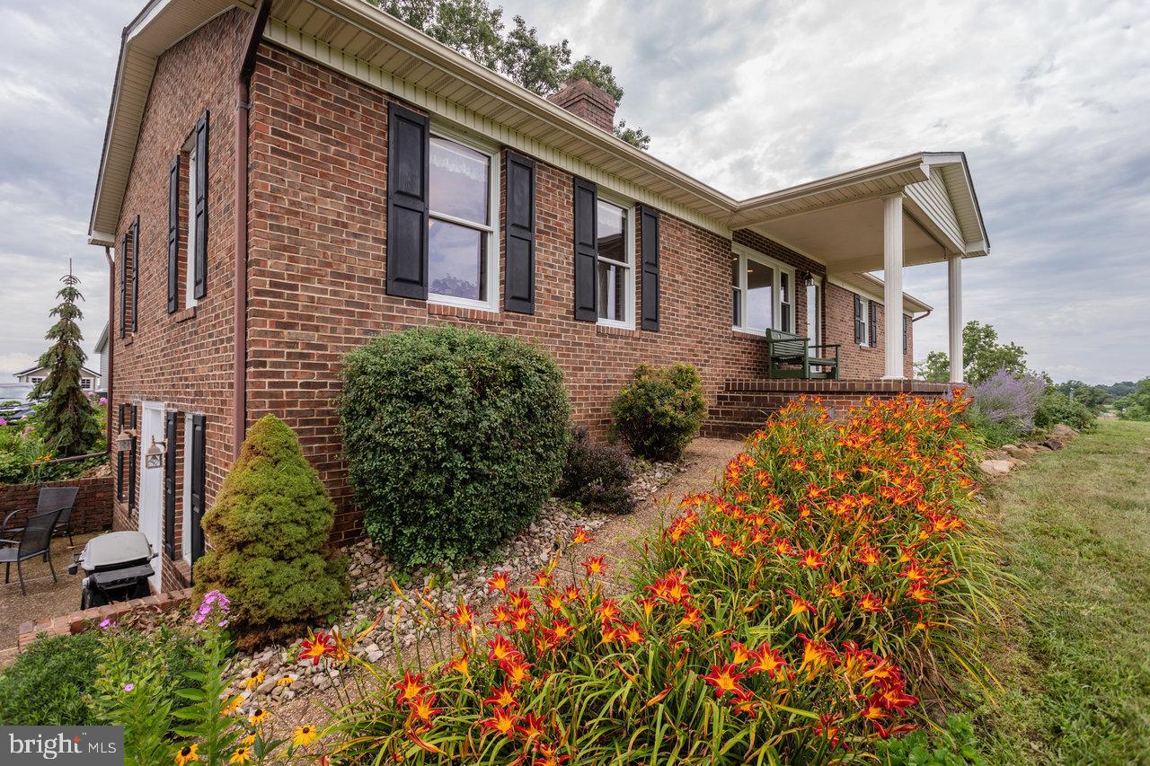 5566 BRIERY BRANCH RD, DAYTON, Virginia 22821, 3 Bedrooms Bedrooms, ,2 BathroomsBathrooms,Residential,For sale,5566 BRIERY BRANCH RD,VARO2002458 MLS # VARO2002458