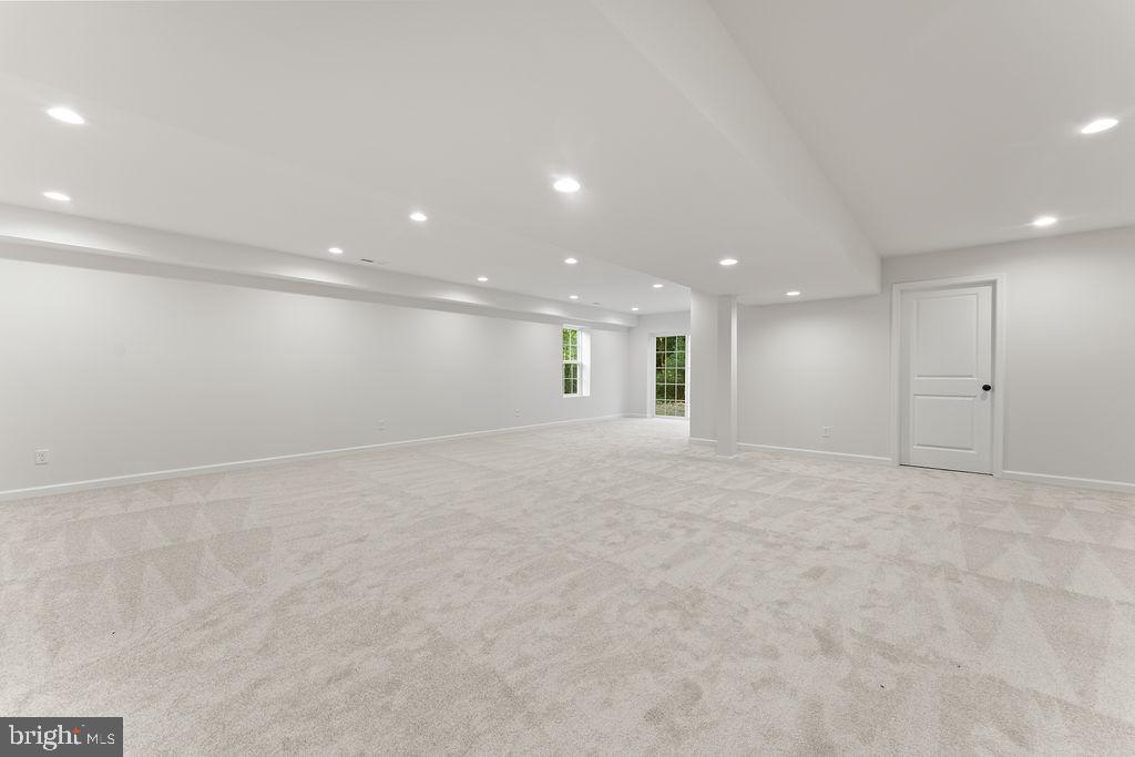 5712 BLUE STAR LN, SPOTSYLVANIA, Virginia 22551, 5 Bedrooms Bedrooms, 8 Rooms Rooms,3 BathroomsBathrooms,Residential,For sale,5712 BLUE STAR LN,VASP2034910 MLS # VASP2034910