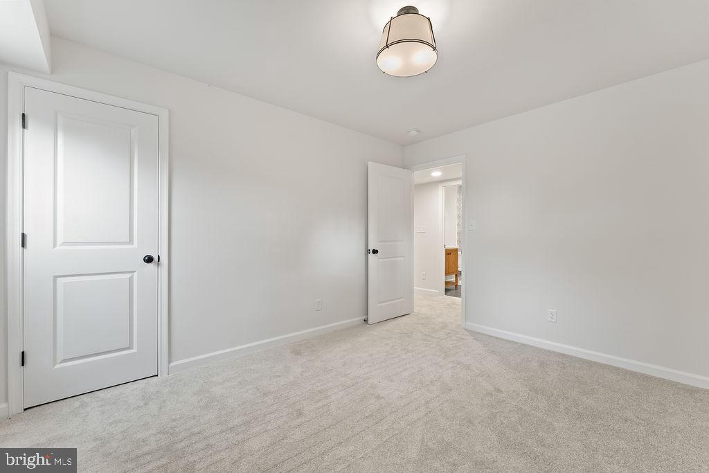 5712 BLUE STAR LN, SPOTSYLVANIA, Virginia 22551, 5 Bedrooms Bedrooms, 8 Rooms Rooms,3 BathroomsBathrooms,Residential,For sale,5712 BLUE STAR LN,VASP2034910 MLS # VASP2034910