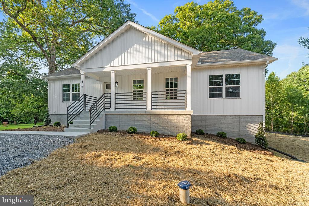 5712 BLUE STAR LN, SPOTSYLVANIA, Virginia 22551, 5 Bedrooms Bedrooms, 8 Rooms Rooms,3 BathroomsBathrooms,Residential,For sale,5712 BLUE STAR LN,VASP2034910 MLS # VASP2034910