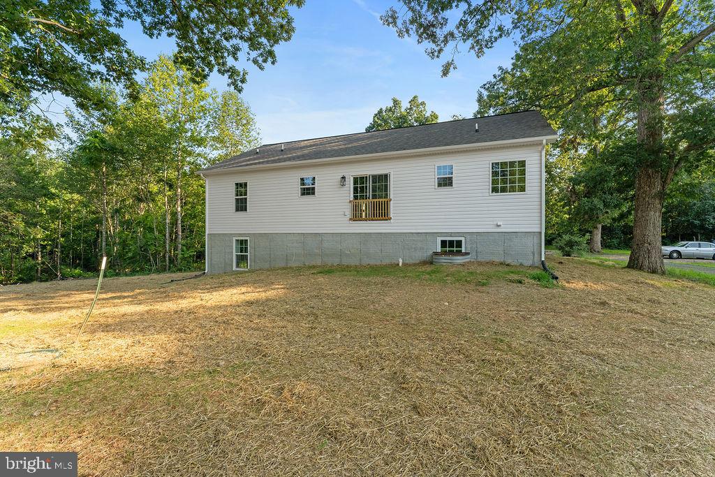 5712 BLUE STAR LN, SPOTSYLVANIA, Virginia 22551, 5 Bedrooms Bedrooms, 8 Rooms Rooms,3 BathroomsBathrooms,Residential,For sale,5712 BLUE STAR LN,VASP2034910 MLS # VASP2034910