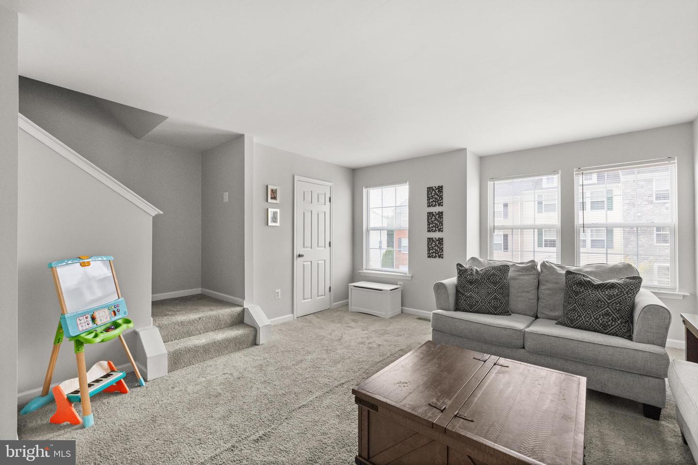 216 MONTICELLO SQ, WINCHESTER, Virginia 22602, 3 Bedrooms Bedrooms, ,2 BathroomsBathrooms,Residential,For sale,216 MONTICELLO SQ,VAFV2035652 MLS # VAFV2035652