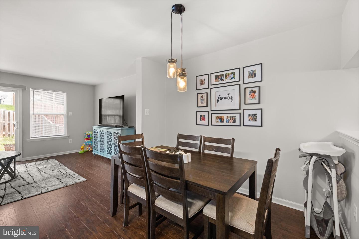 216 MONTICELLO SQ, WINCHESTER, Virginia 22602, 3 Bedrooms Bedrooms, ,2 BathroomsBathrooms,Residential,For sale,216 MONTICELLO SQ,VAFV2035652 MLS # VAFV2035652