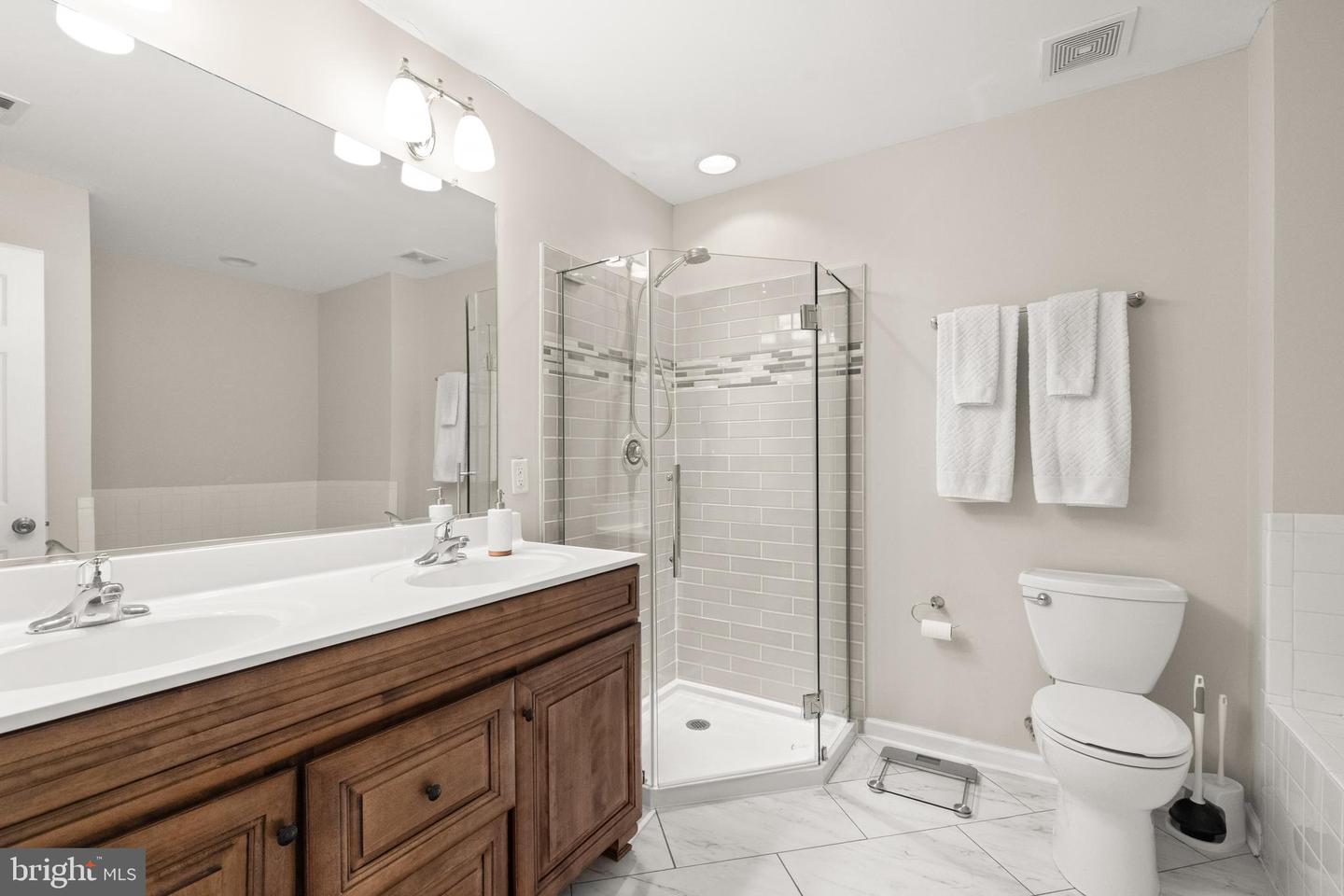 216 MONTICELLO SQ, WINCHESTER, Virginia 22602, 3 Bedrooms Bedrooms, ,2 BathroomsBathrooms,Residential,For sale,216 MONTICELLO SQ,VAFV2035652 MLS # VAFV2035652