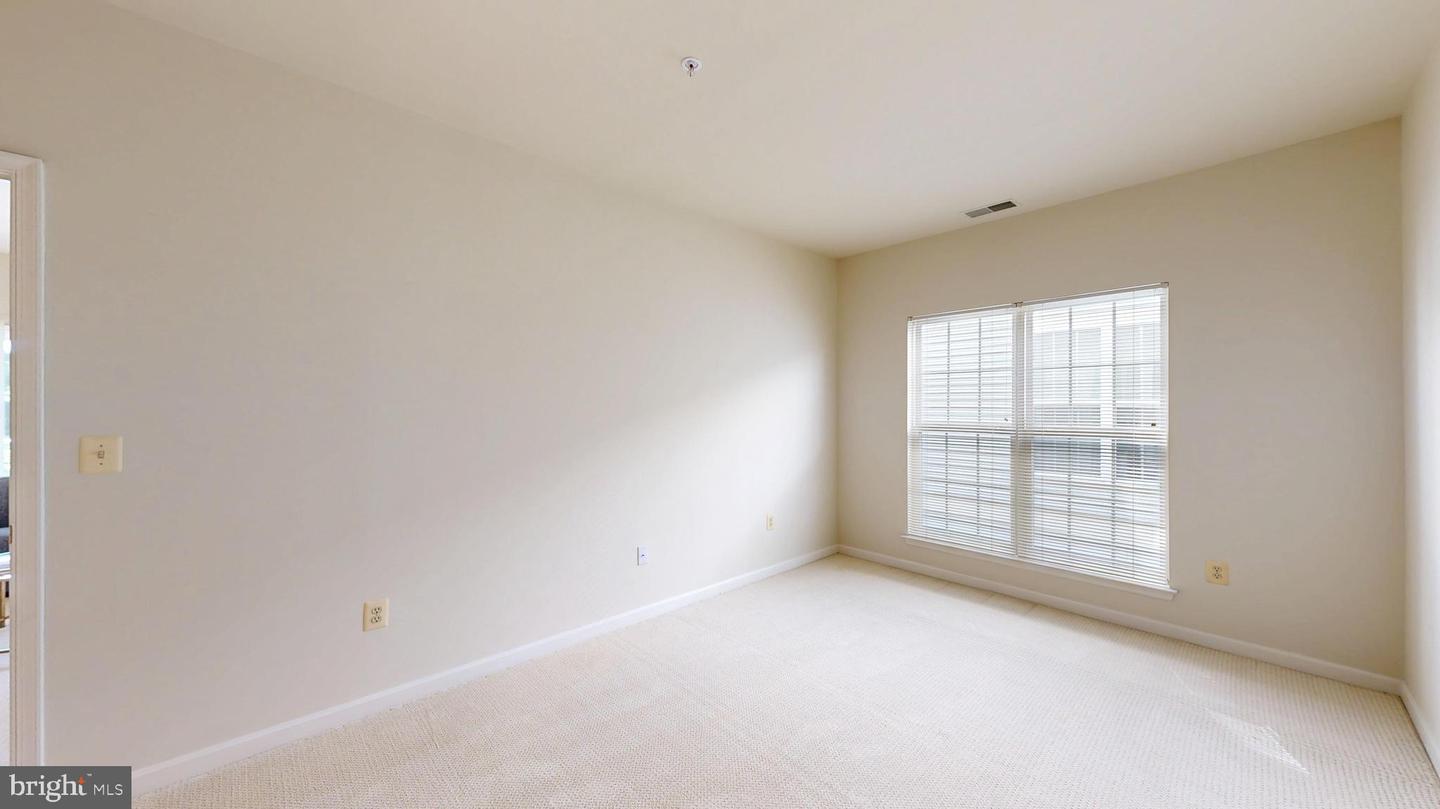 11337 WESTBROOK MILL LANE #201, FAIRFAX, Virginia 22030, 2 Bedrooms Bedrooms, ,2 BathroomsBathrooms,Residential,For sale,11337 WESTBROOK MILL LANE #201,VAFX2257636 MLS # VAFX2257636
