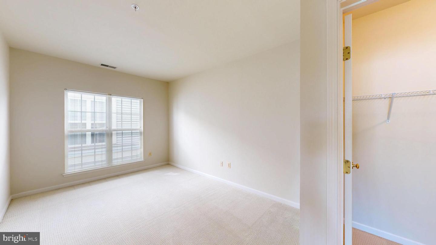 11337 WESTBROOK MILL LANE #201, FAIRFAX, Virginia 22030, 2 Bedrooms Bedrooms, ,2 BathroomsBathrooms,Residential,For sale,11337 WESTBROOK MILL LANE #201,VAFX2257636 MLS # VAFX2257636