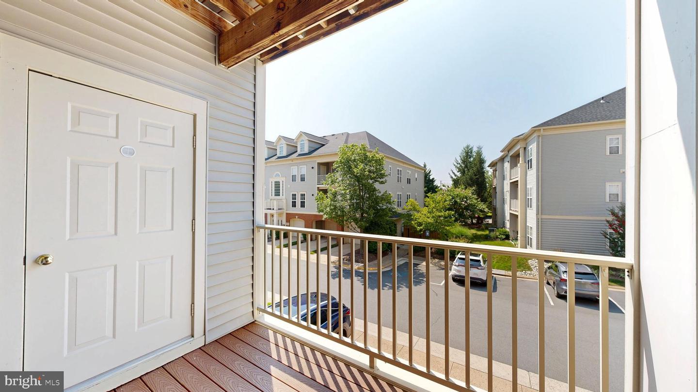 11337 WESTBROOK MILL LANE #201, FAIRFAX, Virginia 22030, 2 Bedrooms Bedrooms, ,2 BathroomsBathrooms,Residential,For sale,11337 WESTBROOK MILL LANE #201,VAFX2257636 MLS # VAFX2257636