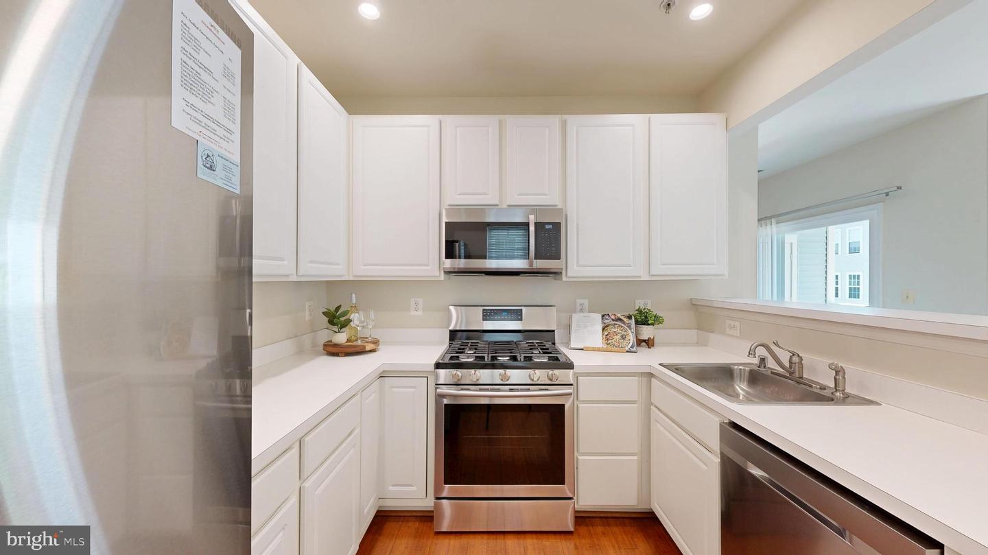 11337 WESTBROOK MILL LANE #201, FAIRFAX, Virginia 22030, 2 Bedrooms Bedrooms, ,2 BathroomsBathrooms,Residential,For sale,11337 WESTBROOK MILL LANE #201,VAFX2257636 MLS # VAFX2257636