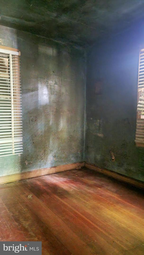 5220 CLAY ST NE, WASHINGTON, District Of Columbia 20019, 2 Bedrooms Bedrooms, ,1 BathroomBathrooms,Residential,For sale,5220 CLAY ST NE,DCDC2212124 MLS # DCDC2212124