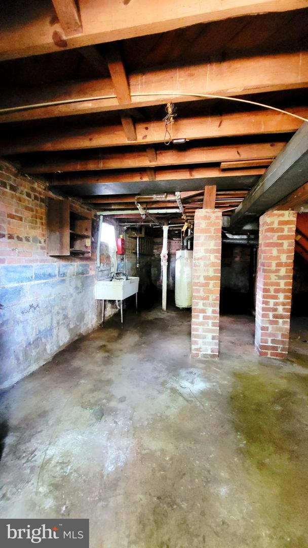 5220 CLAY ST NE, WASHINGTON, District Of Columbia 20019, 2 Bedrooms Bedrooms, ,1 BathroomBathrooms,Residential,For sale,5220 CLAY ST NE,DCDC2212124 MLS # DCDC2212124