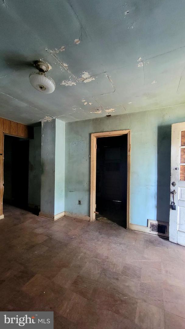 5220 CLAY ST NE, WASHINGTON, District Of Columbia 20019, 2 Bedrooms Bedrooms, ,1 BathroomBathrooms,Residential,For sale,5220 CLAY ST NE,DCDC2212124 MLS # DCDC2212124